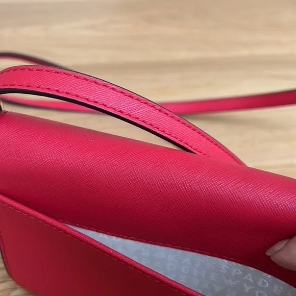 Kate Spade small clutch with strap - Picture 4 of 11